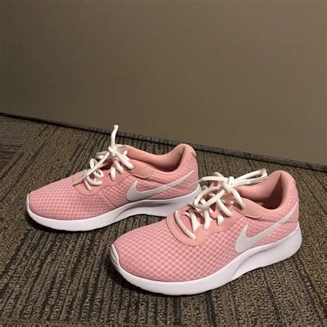 Amazon.com: Womens Pink Nike Running Shoes